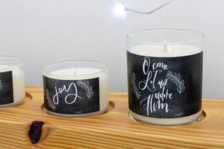 4 mini candles, 1 large center candle